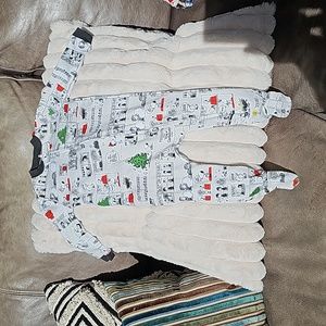 Peanuts / Snoopy Onesie